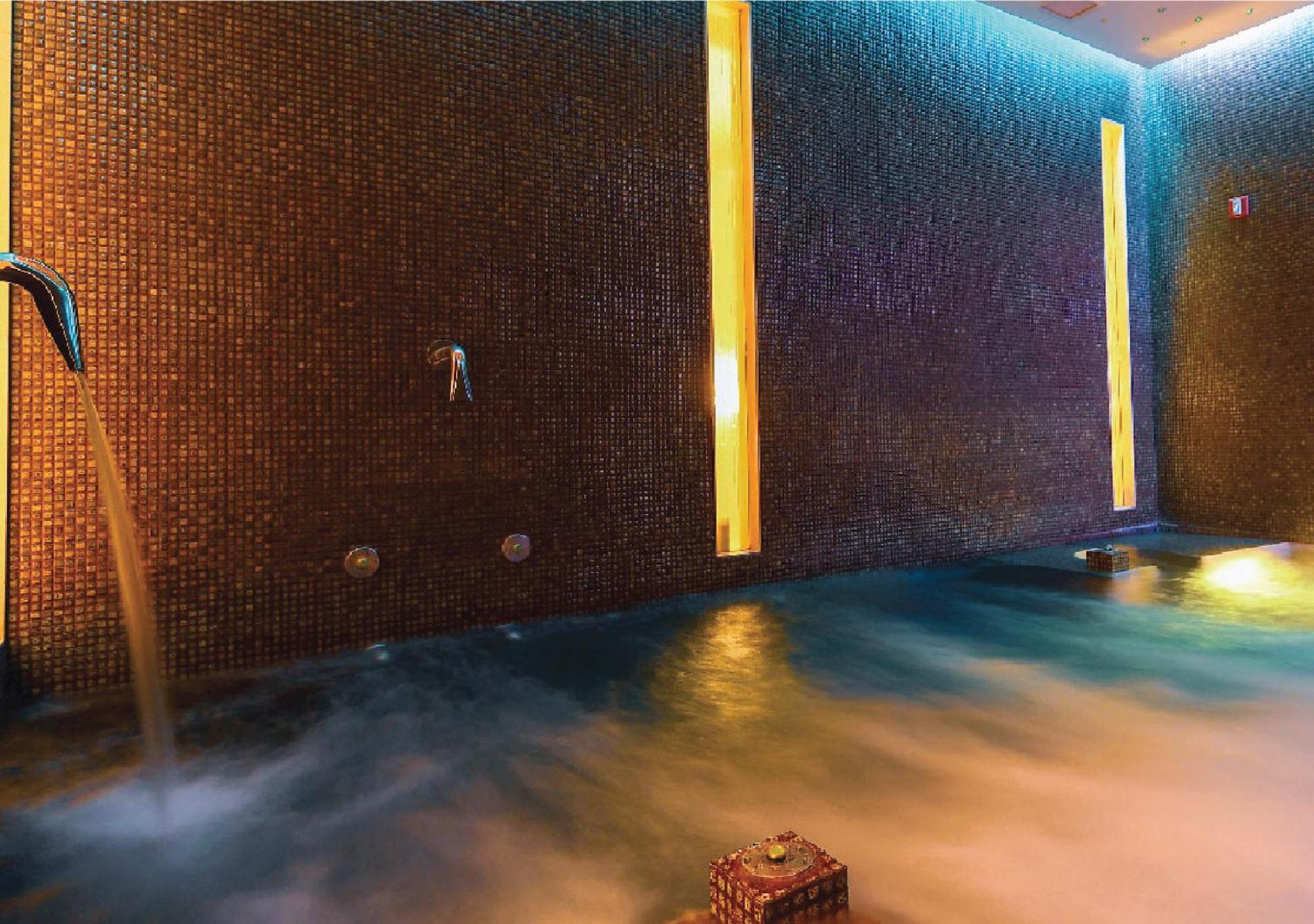 Jumeirah Messilah Beach Hotel&Spa Kuwait Kuwait City Bagian luar foto The spa at The Dorchester